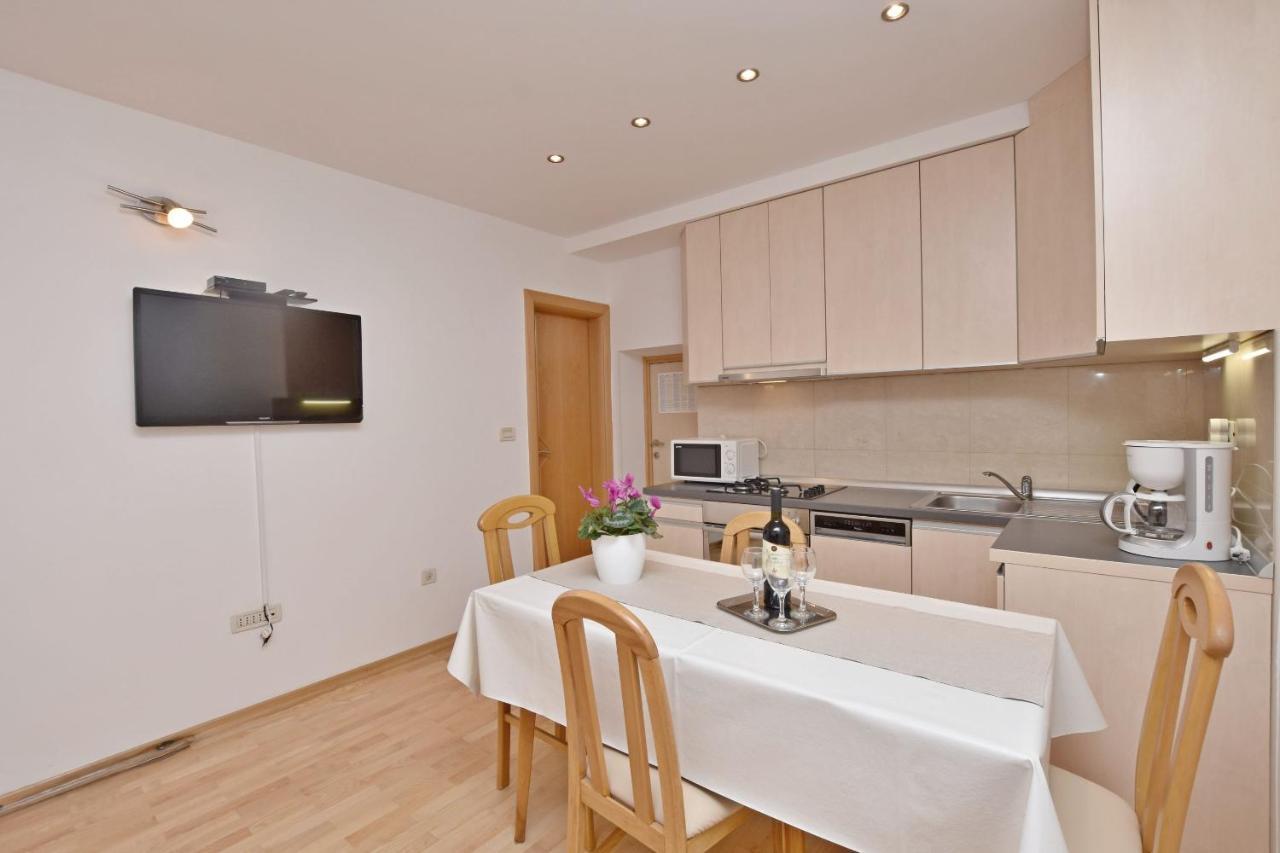 Apartment Mate Omis Exterior photo
